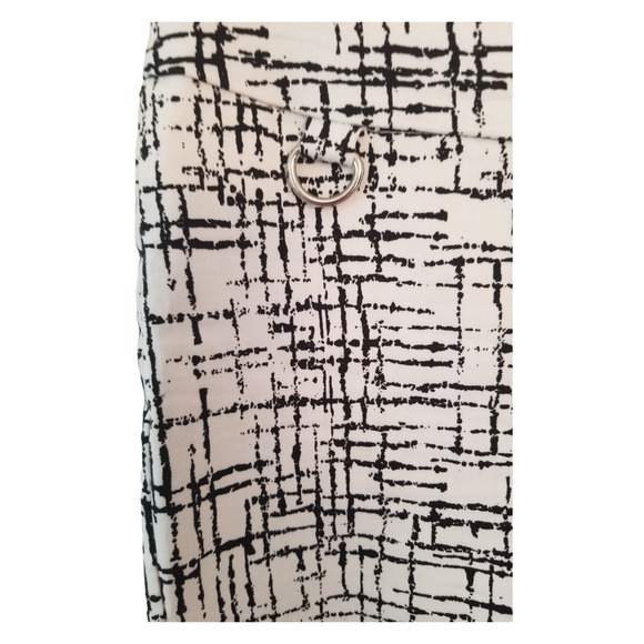 Artex Fashions Black White Striped Women's Bermuda Pants Size 30, Inseam 12.5 in - Picture 3 of 8